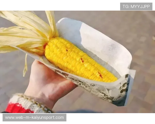 哈兰德参与社区夜市筹款，亲自售卖烤玉米引笑声