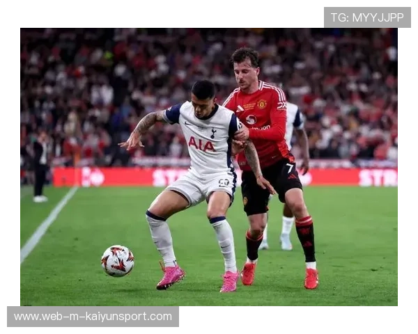 曼联全员出击,迎接热刺挑战,争四之路逐步明确 曼联全员出击,迎接热刺挑战,争四之路逐步明确